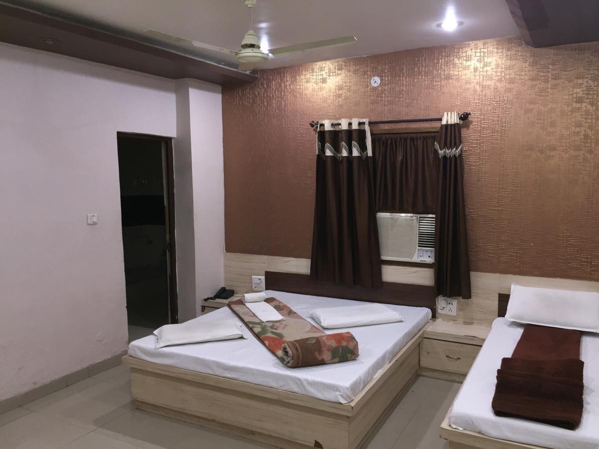 Hotel Pakeeza Аджмер Екстериор снимка