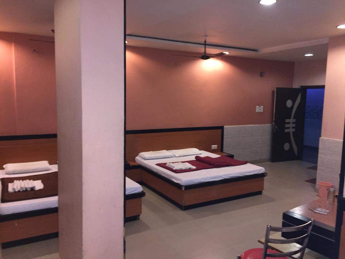 Hotel Pakeeza Аджмер Екстериор снимка